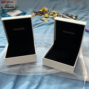 White Pandora bracelet box